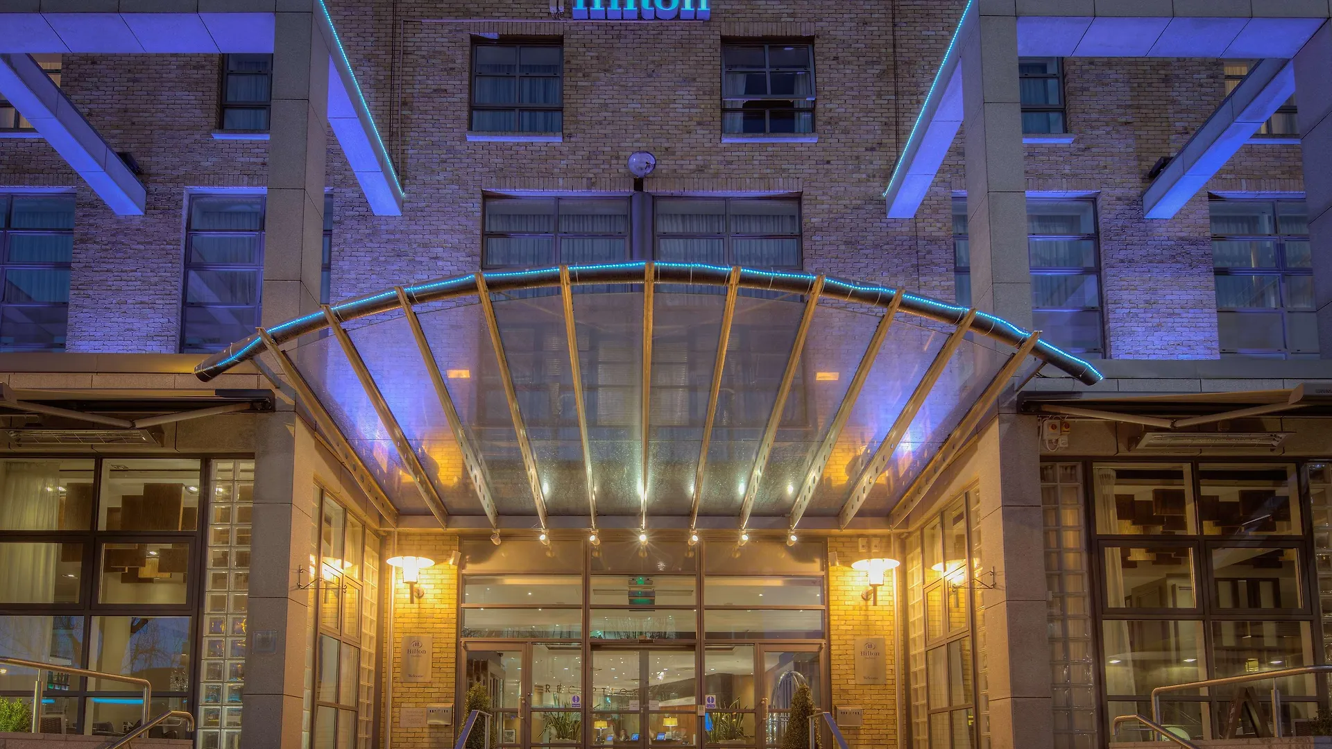 Hilton Dublin Hotel 4*,