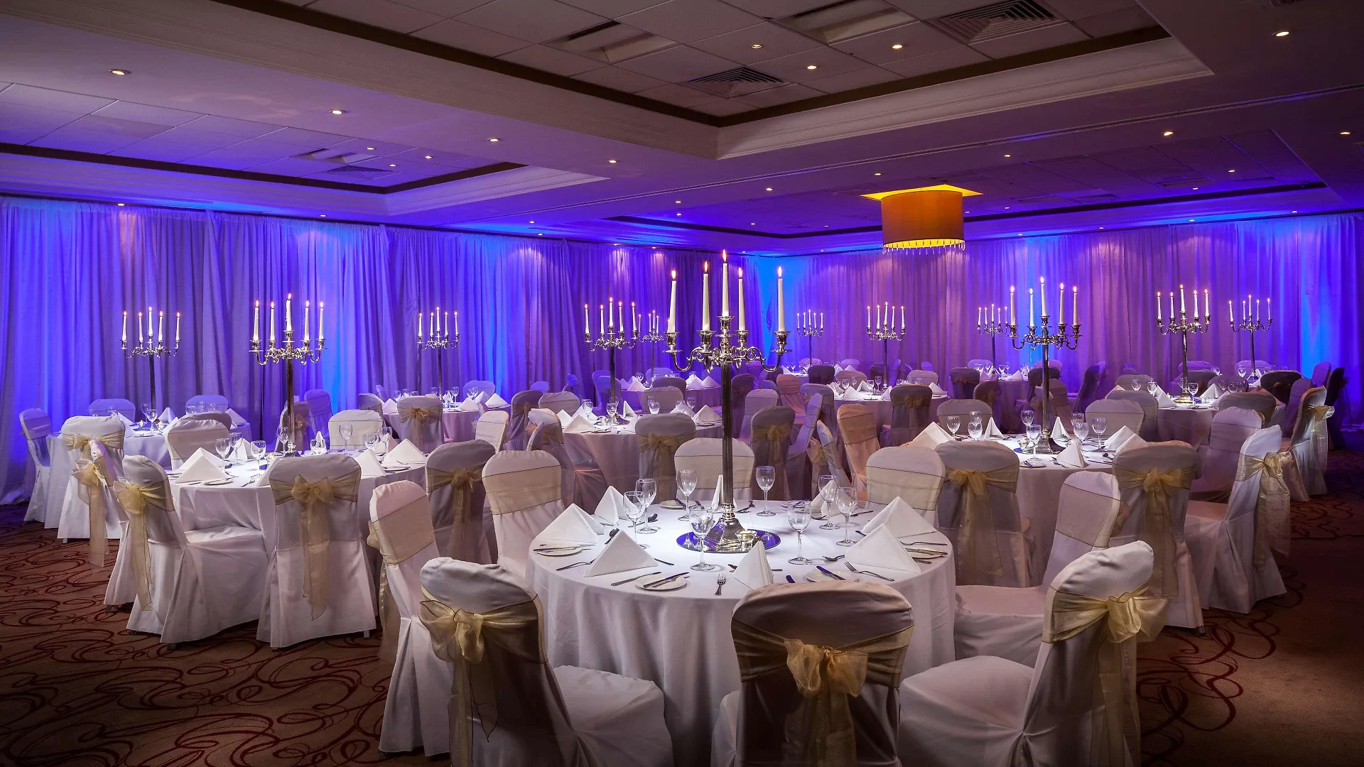 Hilton Dublin Hotel 4*,