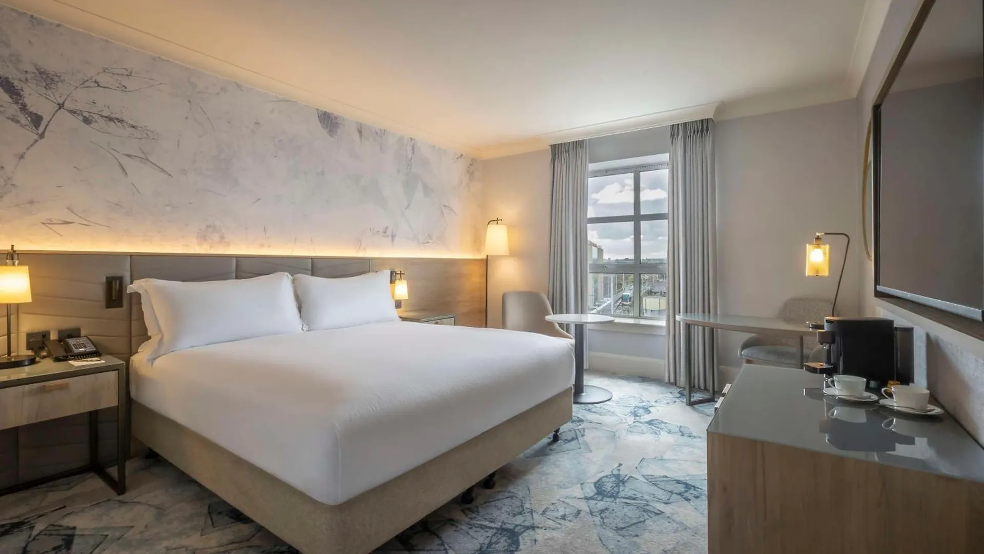 Hilton Dublin Hotel 4*,  Ireland