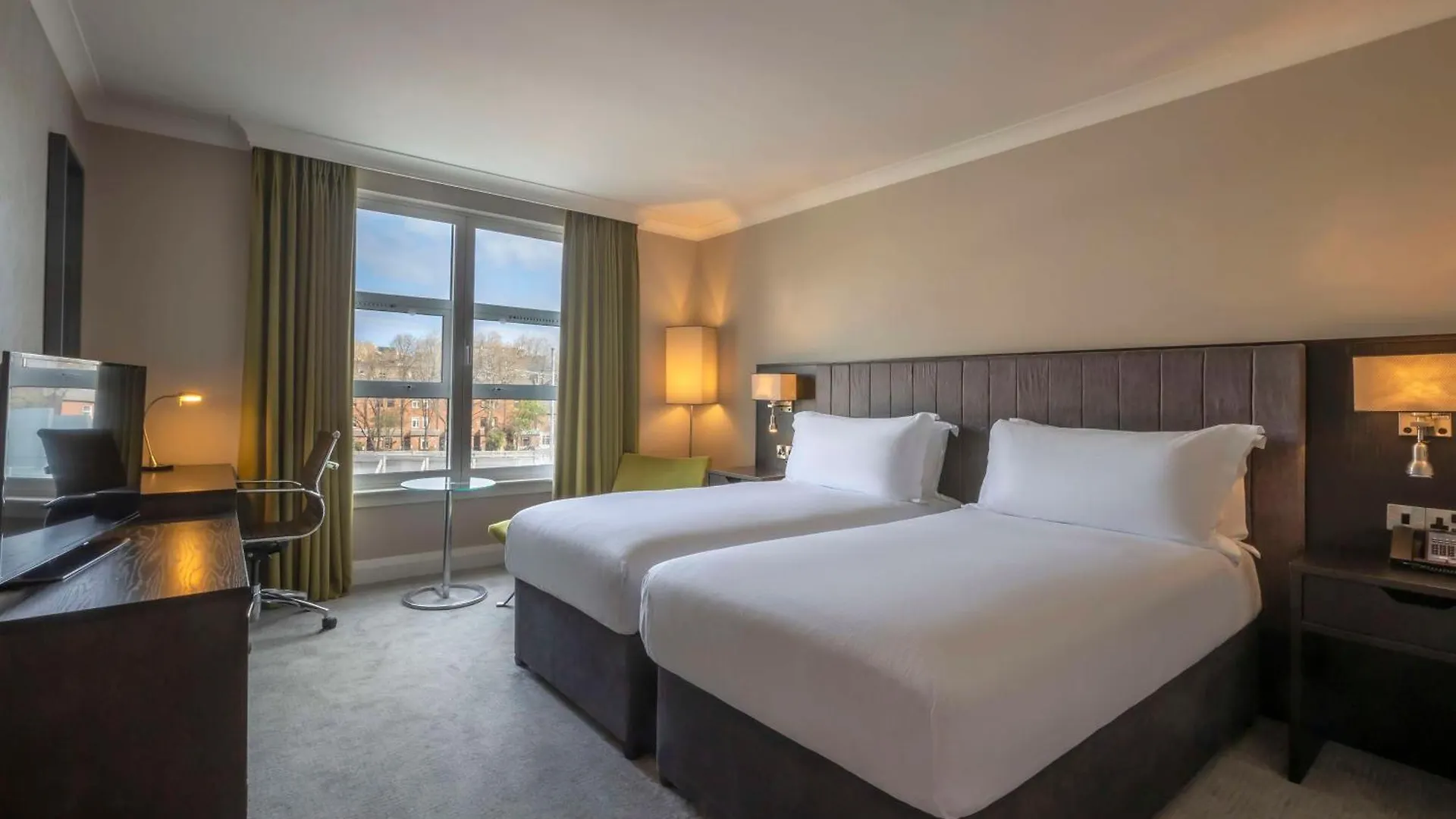 Hilton Dublin Hotel 4*,